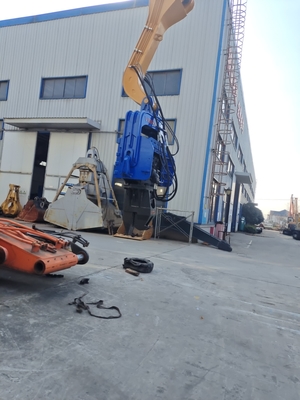 Centrifugal Force 435 Kn Hydraulic Pile Driver With 1320X1160X1820 Size And 2500mm Drilling Diameter