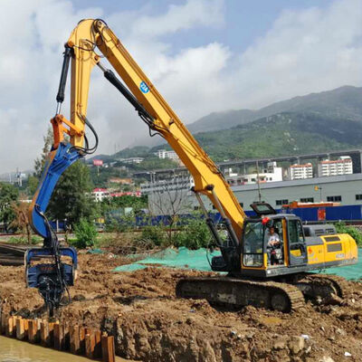 XCMG Wheel Type Excavator With Vibro Hammer For Driving 6 To 8 Meter Sheet Piles