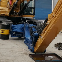 69 To 78 Ton Excavator Mounted Vibro Hammer For Large Piling Construction Projects