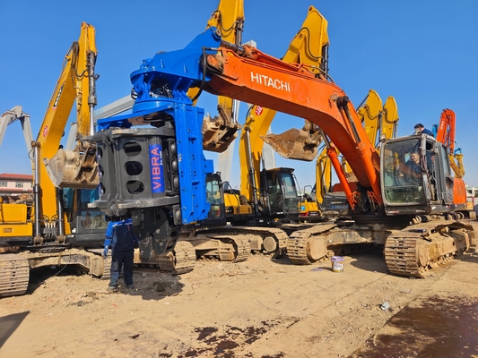 10 M/min Pile Lifting Speed Side Grip Pile Driver with Speed Performance and 150 L Fuel Tank Capacity