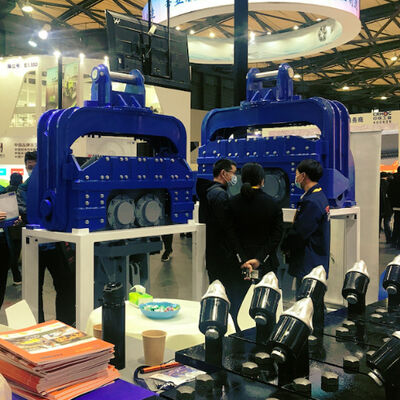 Excavator Mounted Vibro Hammer / Pile Driver For 10 Meter Piling Construction Work