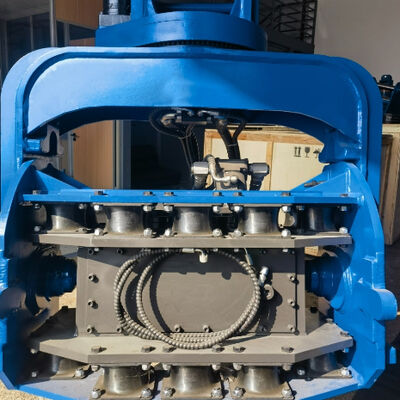 Hydraulic Pile Driver | Full 360 Degree Continuous Rotation & High Frequency Vibration Output for Confined Job Sites