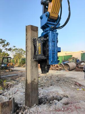 Side Grip Pile Driver – Bidirectional Tilt Driving Head & High Impact Energy Blow With Low Noise Eco Friendly Operation