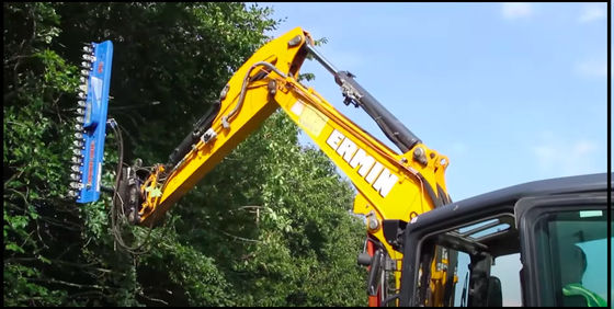 The Versatile Performer: Hydraulic Hedge & Tree Pruning Machine with Durable Performance